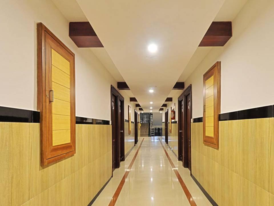 אוטי Hotel Ponmari Residencyy מראה חיצוני תמונה