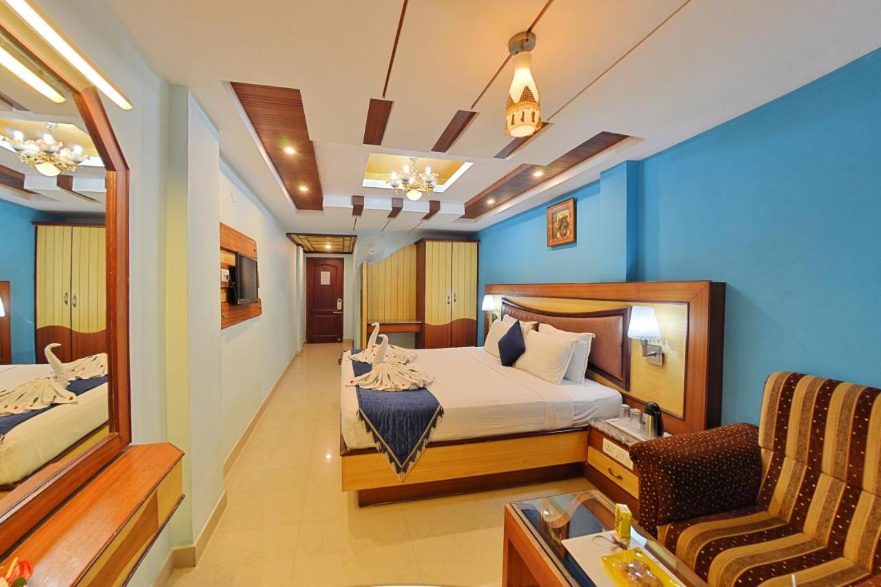 אוטי Hotel Ponmari Residencyy מראה חיצוני תמונה