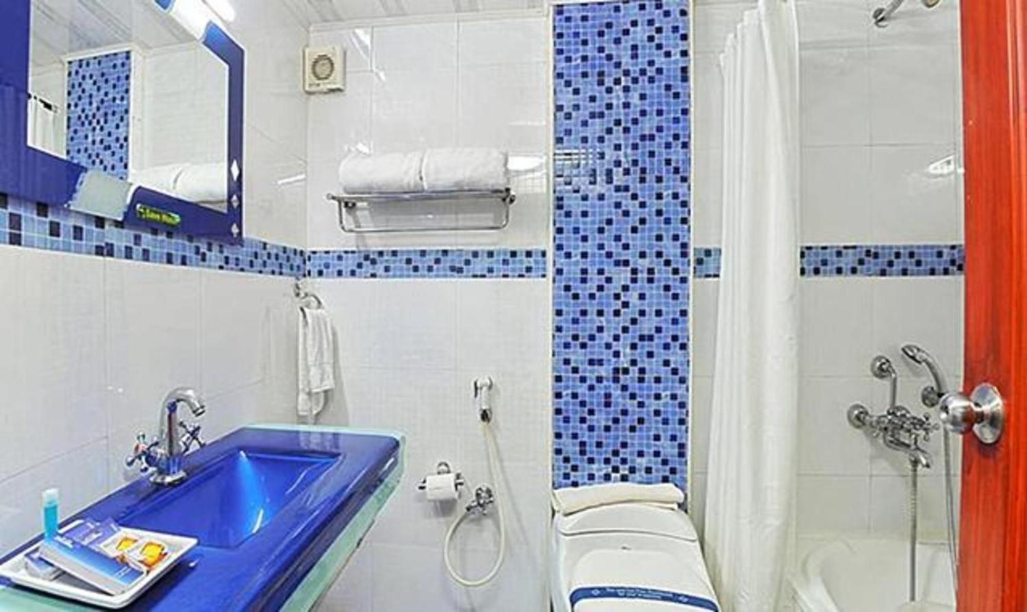מלון אוטי Ponmariresidency מראה חיצוני תמונה