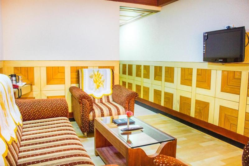 מלון אוטי Ponmariresidency מראה חיצוני תמונה